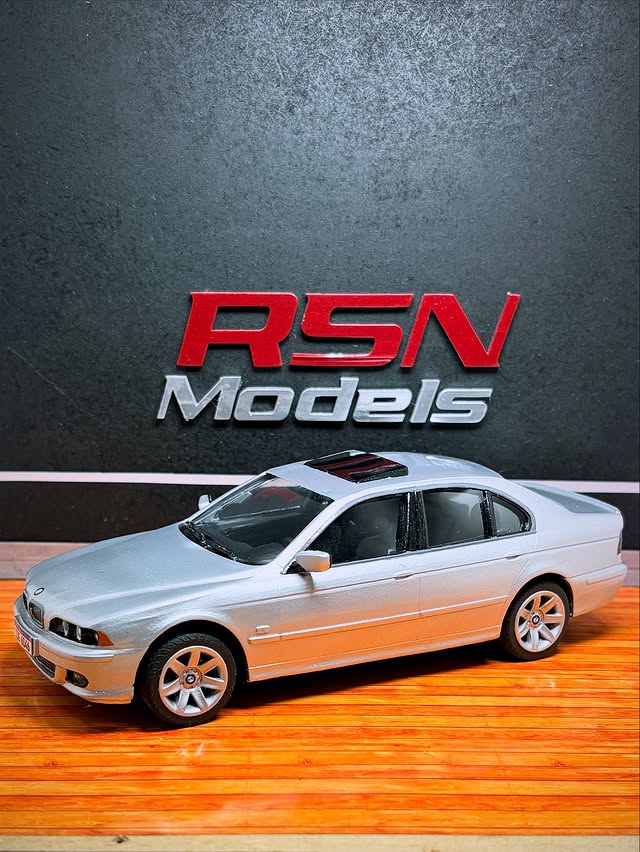 Modelo a escala BMW personalizado — RSN Models Uruguay