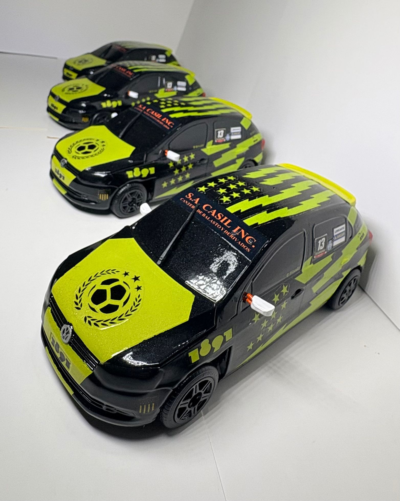 Modelo a escala Nissan Sentra azul — RSN Models Uruguay
