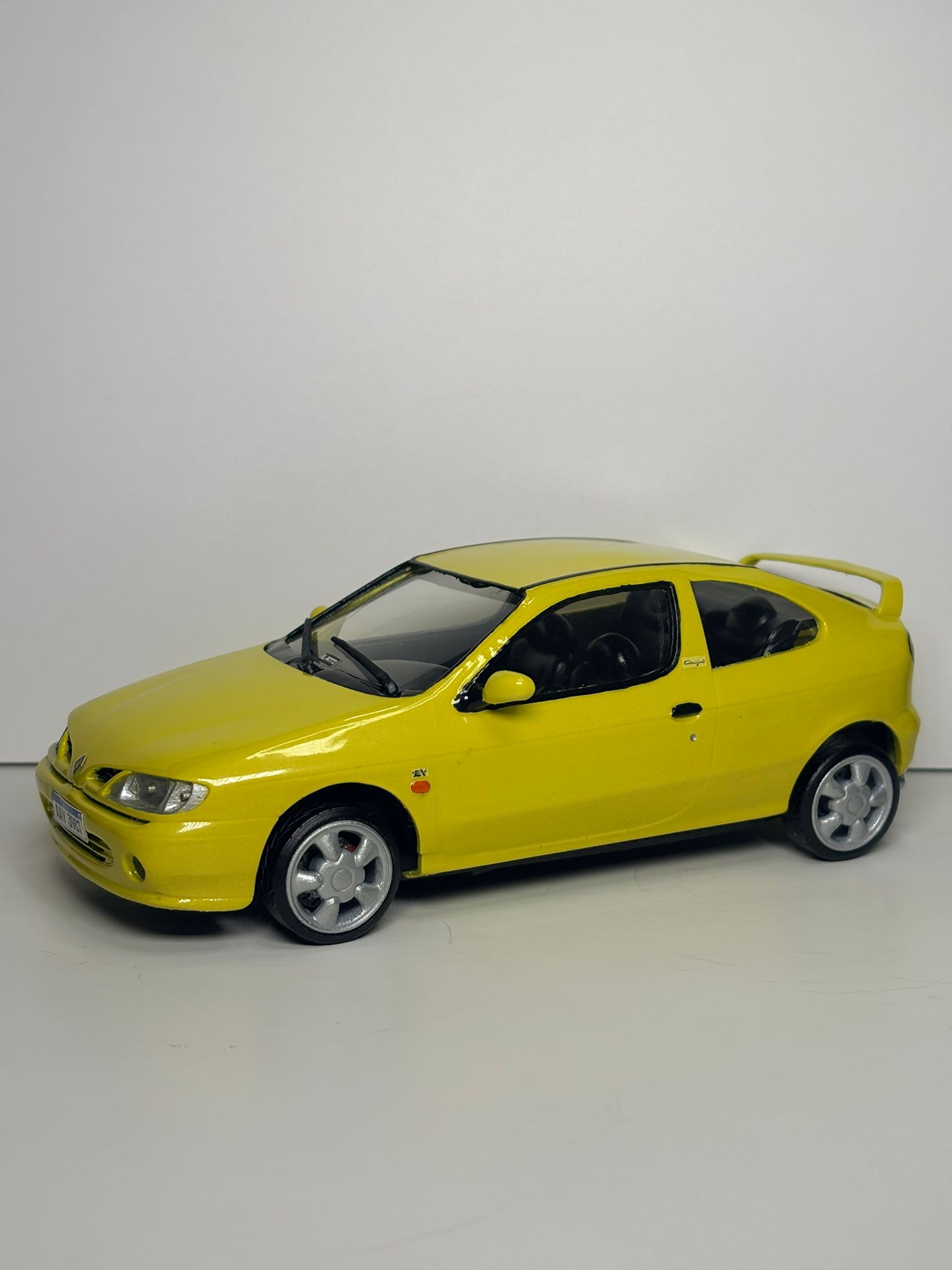 Modelo a escala VW Golf con livery de competición — RSN Models Uruguay